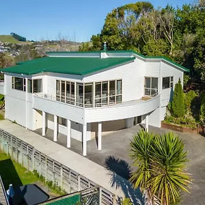 Welcome Bay Heights Bed & Breakfast
